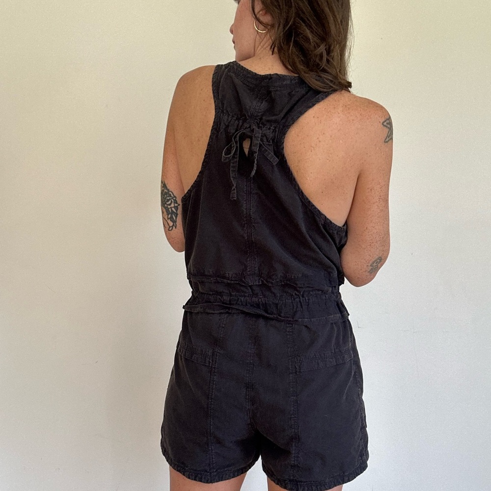 Free people cotton pocket romper. Size small - Picture 2 of 13